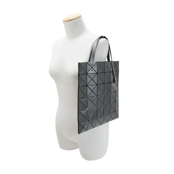 ISSEY MIYAKE 三宅一生 BAOBAO 6x6 透光亮面手提包-青銅：圖片 2